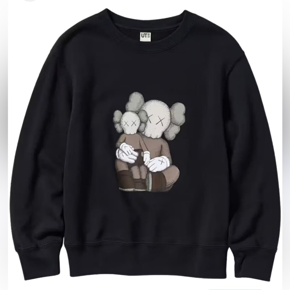 Uniqlo  x Kaws Black Graphic Crewneck Sweater. Size 7-8